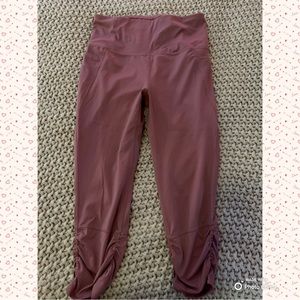 All In Motion pink capri leggings